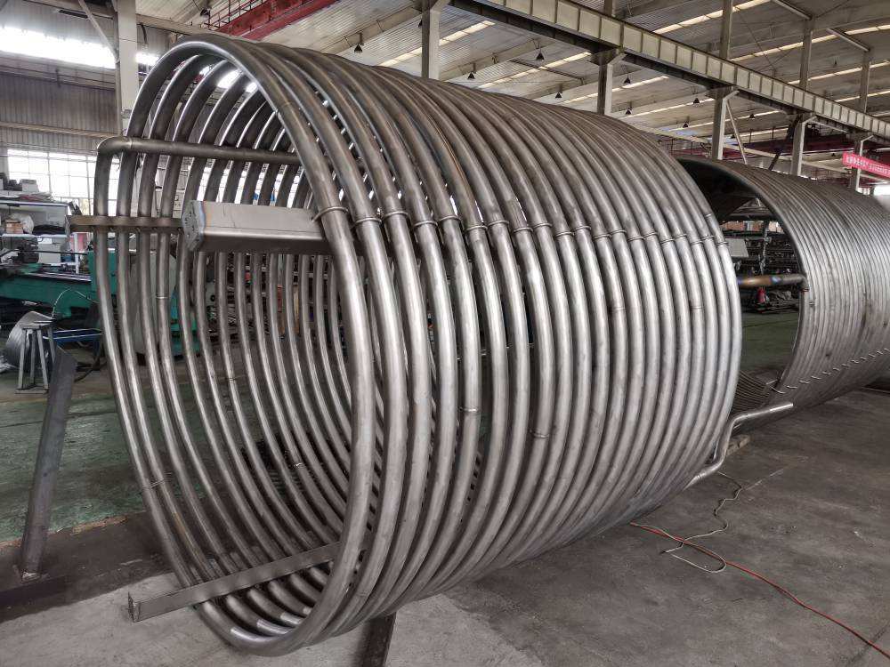 1. 火山哥哥佛山电翰手游以其独特的题材和深度的玩法