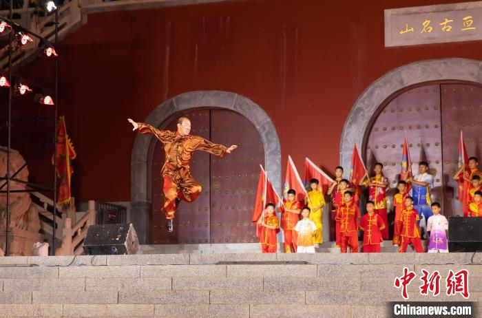 以武会友传承中华武魂：中国·天津盘山武术节盛