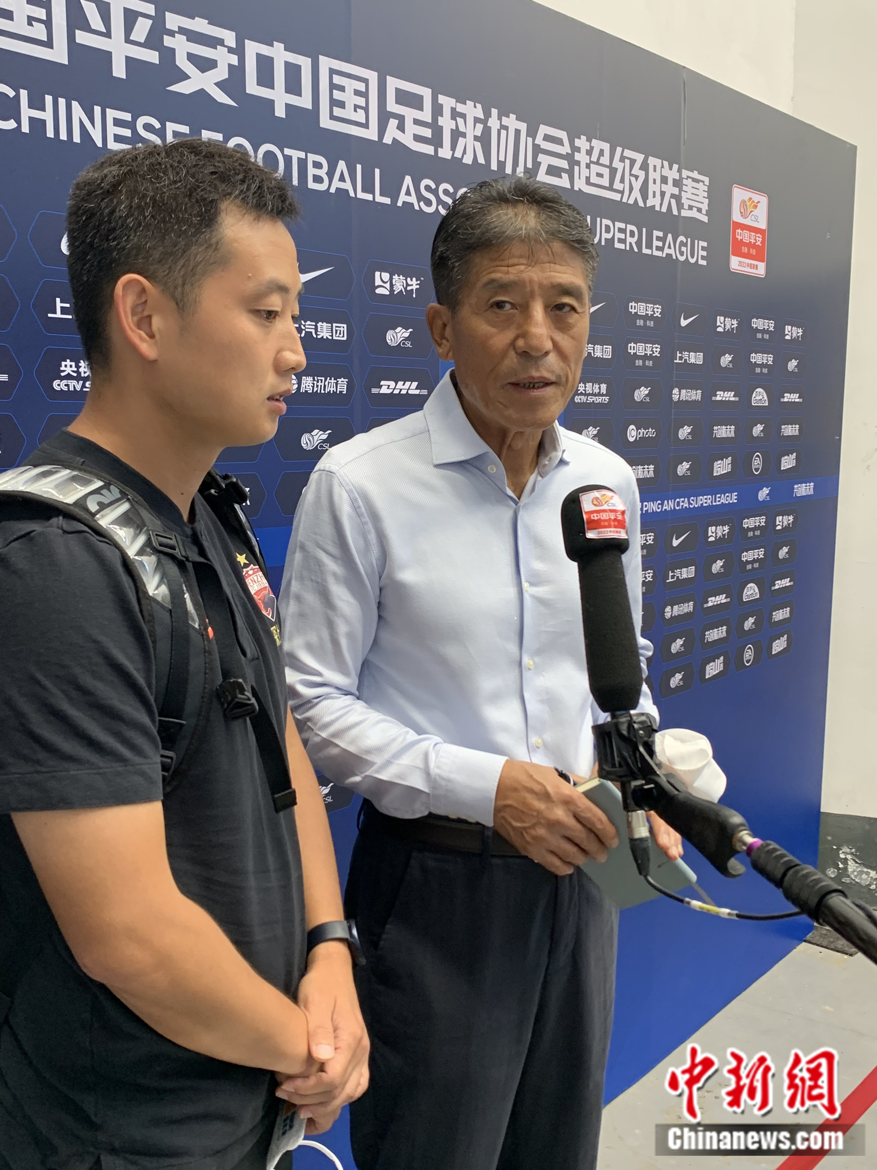 李章洙执教深圳队成第七支球队 66岁仍坚守足球