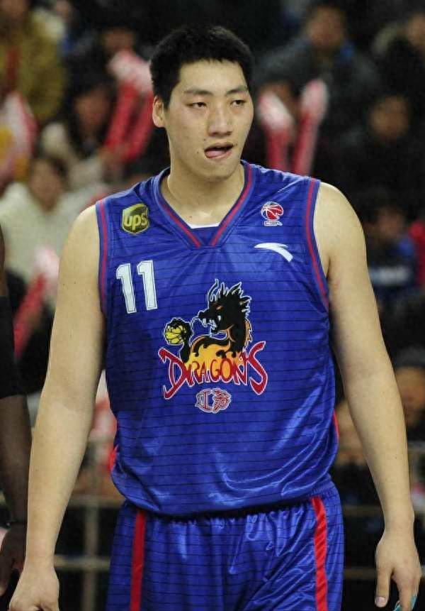 三度加冕CBA常规赛MVP的唐正东：从篮球巨星到球