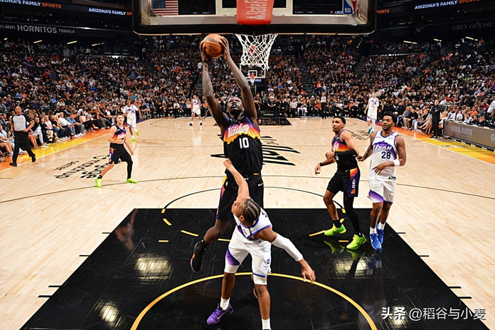 太阳新星马卢阿奇砍下准两双率队大胜爵士创个
