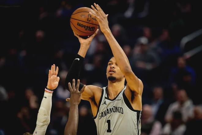 文班亚马狂砍41分18板 马刺大胜勇士创队史纪录