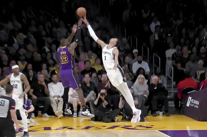 艾顿防守策略革新助力湖人净效率跃居队内前三