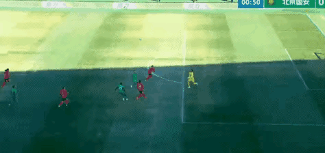 北京国安客场1-2不敌辽宁铁人 门将禁区外手球引